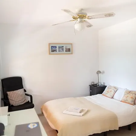 Casita Louise - 3 Bedroom, 3 Minutes From The Sea Maison d'hôtes *