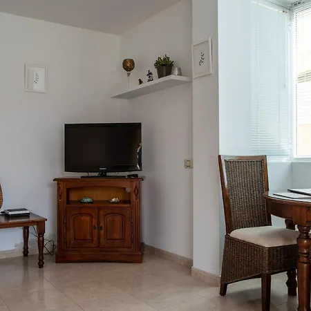Casita Louise - 3 Bedroom, 3 Minutes From The Sea *